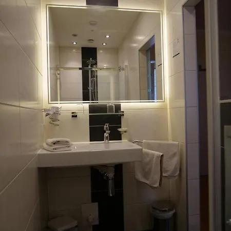 Szálloda Lugerfarm 3*